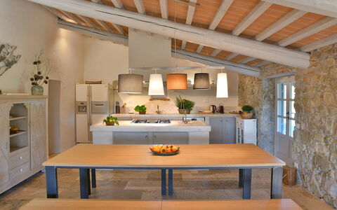 Casa la Pratellaccia 6+2: Mueble, Diseño De Interiores, Piso, Madera, Mesa, Techo, Cocina, Casa, Suelo, Lámpara