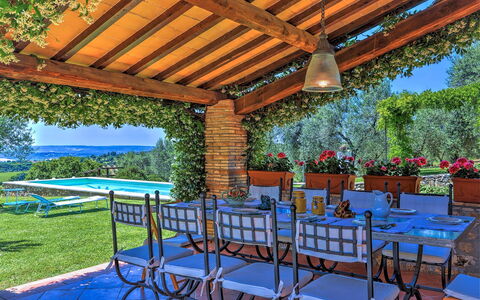 Casale Tre Cipressi 10: Azul, Piscina, Mueble, Recurso, Jardín, Mueble Para Exteriores, Inmuebles, Eco Hotel, Hacienda, Patio