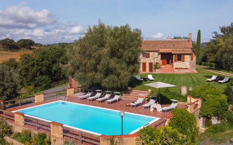 Casale Ombrone 11: Inmuebles, Hacienda, Piscina, Villa, Casa De Campo, Mansión, Patio, Eco Hotel