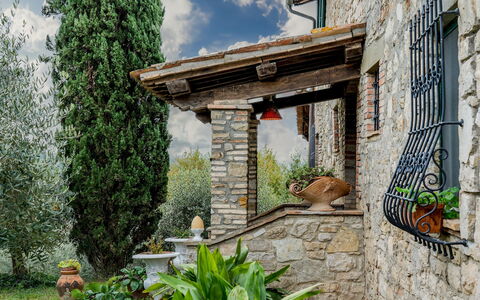 Casale delle Farfalle 12: Pared, Arbusto, Casa, Pared De Piedra, Cabaña, Jardín, Paisajismo, Ladrillo, Maceta, Inmuebles