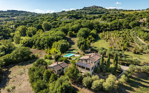 Casale delle Farfalle 12: Paisaje, Área Rural, El Terreno Del Lote, Inmuebles, Cabaña, Casa De Campo, Prado, Plantación, Mansión, Villa