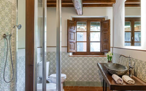 Villa Jasmine 8: Pared, Diseño De Interiores, Piso, Suelo, Arreglo De Tubería, Techo, Casa, Arquitectura, Baño, Encendiendo