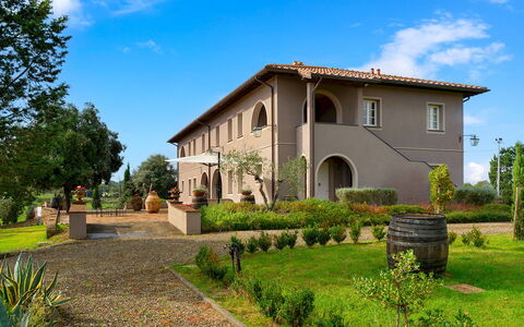 Villa Iole 14: Inmuebles, Jardín, Hacienda, Paisajismo, Mansión, Yarda, Villa, Plantación, Casa De Campo