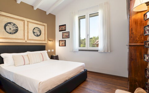 Villa la Casina 4: Mueble, Cama, Diseño De Interiores, Habitación, Lecho, Madera, Sábana, Habitación, Casa, Piso