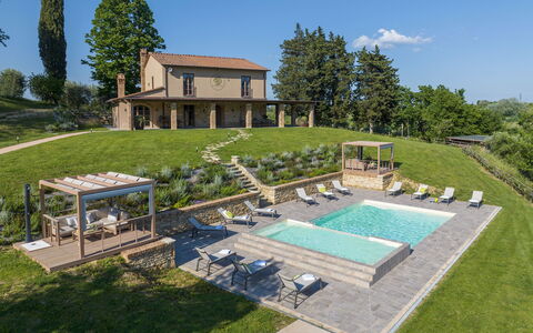 Agriresort Bacaringhe 13: Piscina, El Terreno Del Lote, Cabaña, Inmuebles, Casa De Campo, Jardín, Paisajismo, Villa, Patio Interior, Césped