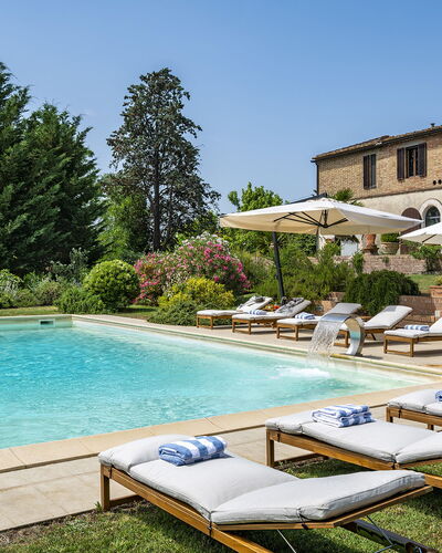 Podere Casanovina 12: Piscina, Mueble Para Exteriores, Recurso, Sunlounger, Inmuebles, Paraguas, Villa, Hotel, Hacienda, Jardín