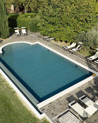 Podere Gellino 14: Piscina, Agua, Mueble Para Exteriores, Recurso, Thermae, Material Compuesto, Sunlounger, Fuente De Agua, Eco Hotel, Sombra