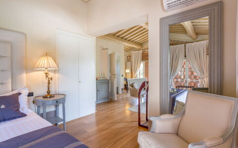 Villa Ginevra 12: Mueble, Diseño De Interiores, Piso, Habitación, Suelo, Techo, Encendiendo, Casa, Cama, Habitación