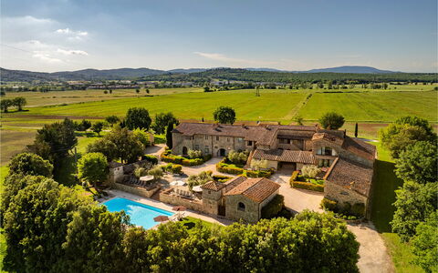 Villa le Beringhe 30: Inmuebles, Asentamientos Humanos, Villa, Hacienda, Casa De Campo, Mansión, Patio, Piscina, Yarda, La Arquitectura Medieval
