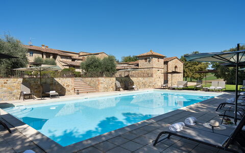 Villa le Beringhe 30: Piscina, Recurso, Inmuebles, Mueble Para Exteriores, Villa, Hotel, Hacienda, Eco Hotel