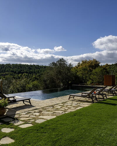 I Tramonti 10+2: Piscina, Mueble Para Exteriores, Ocio, Sombra, Jardín, Sunlounger, Paisajismo, Silla, Losa, Patio Interior
