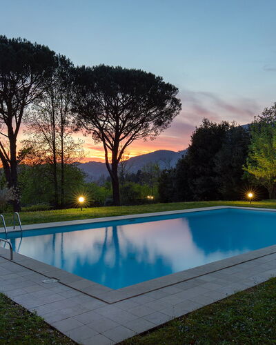 Villa delle Silerchie 10: Piscina, Recurso, Thermae, Ocio, Eco Hotel, Cordillera, Césped, Mueble Para Exteriores, Sombra, Paisajismo