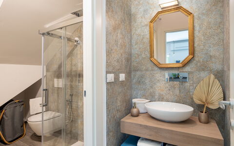 Cottage Dolcevista 4+2: Diseño De Interiores, Arreglo De Tubería, Piso, Baño, Suelo, Grifo, Espejo, Encendiendo, Plomería, Casa
