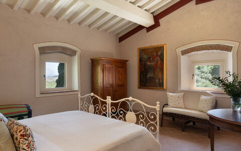 Il Poggione 10: Pared, Mueble, Diseño De Interiores, Techo, Habitación, Encendiendo, Casa, Habitación, Cama, Piso