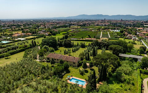 Villa Collegigliato 8: Paisaje, Vista Panorámica, Llanura, El Terreno Del Lote, Inmuebles, Fotografía Aérea, Plantación, Jardín, Paisajismo, Campo