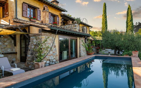 Colle Calzolaro 8: Casa, Maceta, Inmuebles, Cabaña, Eco Hotel, Villa, Planta De Casa, Piscina, Hacienda, Balcón