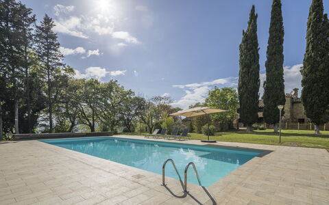 Casa Clara Pool, Casole Elsa, Monti: Azul, Árbol, Piscina, Sombra, Jardín, Paisajismo, Hojas Perennes, Mueble Para Exteriores, Recurso