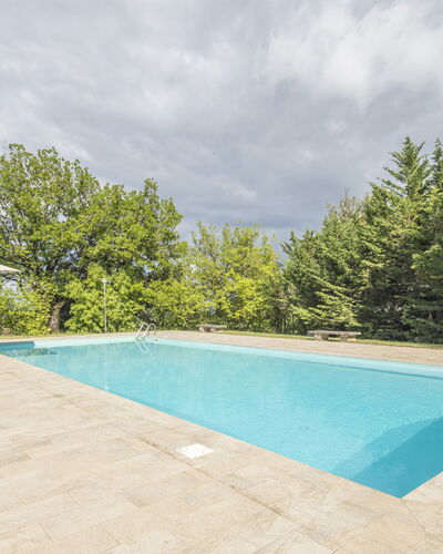 Casa Clara Pool, Casole Elsa, Monti: Azul, Piscina, Sombra, Recurso, Paisajismo, Eco Hotel, Loseta, Mueble Para Exteriores, Hojas Perennes