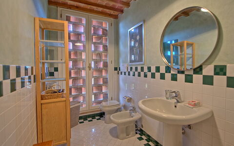 Villa Fontine: Habitación, Baño, Propiedad, Diseño De Interiores, Edificio, Arquitectura, Mueble, Casa, Loseta, Bienes Raíces