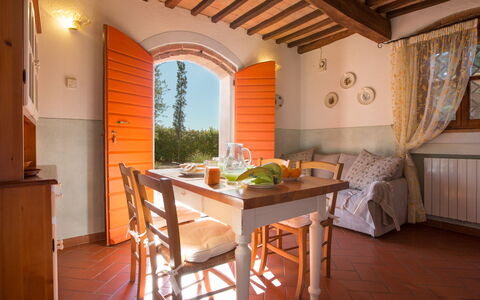 Montelopio: Habitación, Edificio, Propiedad, Mueble, Diseño De Interiores, Bienes Raíces, Mesa, Casa, Casa, Villa