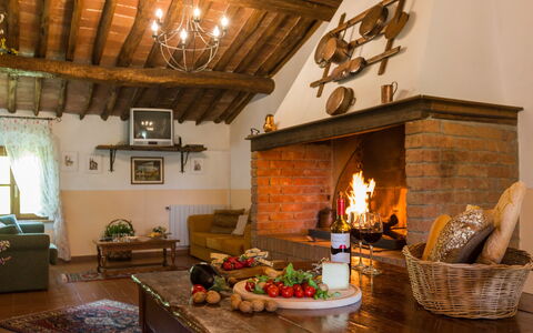 Montelopio: Hogar, Habitación, Sala, Hogar, Propiedad, Diseño De Interiores, Edificio, Mueble, Casa, Casa