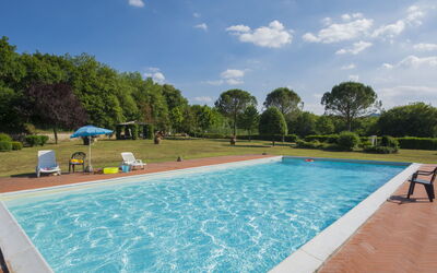 Bucine 690: Piscina, Propiedad, Ocio, Vacaciones, Bienes Raíces, Agua, Recurso, Casa, Cielo, Verano