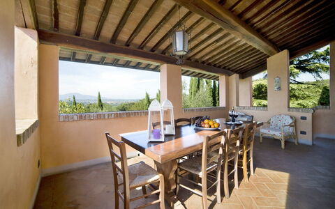 Le Rondini: Propiedad, Edificio, Habitación, Casa, Bienes Raíces, Diseño De Interiores, Mueble, Villa, Mesa, Inmuebles