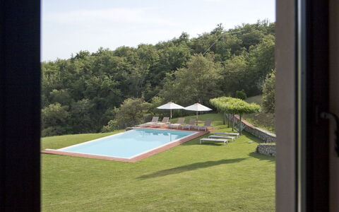 La Maccinaia 14: Propiedad, Hierba, Ventana, Habitación, Árbol, Casa, Arquitectura, Casa, Césped, Paisaje