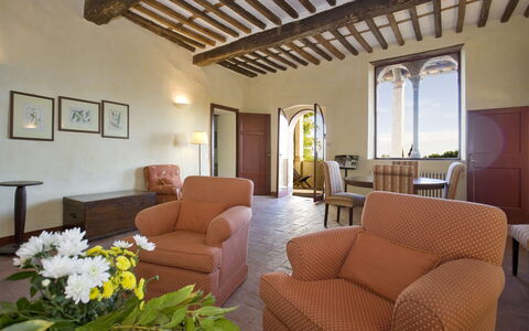 La Loggia 13: Habitación, Propiedad, Edificio, Diseño De Interiores, Mueble, Sala, Techo, Bienes Raíces, Casa, Suite