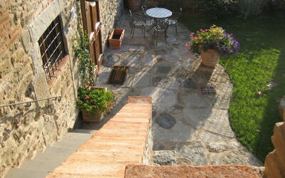 a corner to sit out of the suite