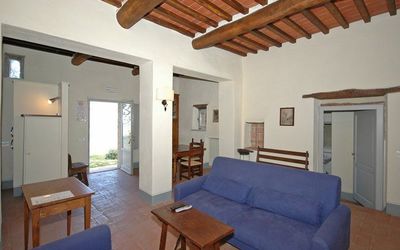 Brunello 2: Propiedad, Habitación, Edificio, Mueble, Casa, Techo, Diseño De Interiores, Sala, Bienes Raíces, Mesa