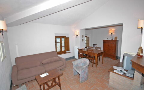 Fornacino: Habitación, Propiedad, Mueble, Edificio, Suelo, Diseño De Interiores, Casa, Suite, Sala, Bienes Raíces