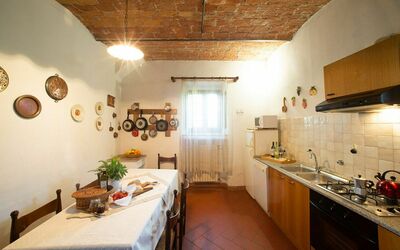 Vasche 4: Propiedad, Habitación, Edificio, Diseño De Interiores, Techo, Mueble, Casa, Suelo, Bienes Raíces, Arquitectura