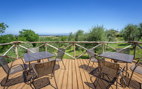 Villa Amadeo: Propiedad, Bienes Raíces, Paisaje, Árbol, Área Rural, Casa, Ocio, Mesa, Vacaciones, Edificio