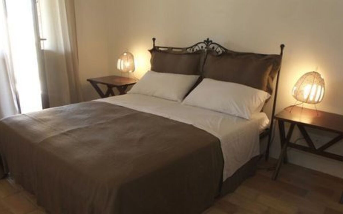 Alojamiento:&nbsp;Solus 1