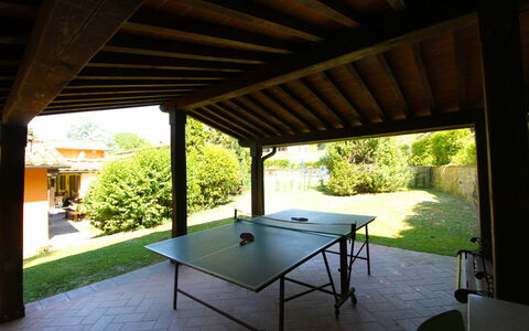 Le Balze: Planta, Propiedad, Edificio, Mesa, Ventana, Sombra, Árbol, Arquitectura, Madera, Mueble Para Exteriores