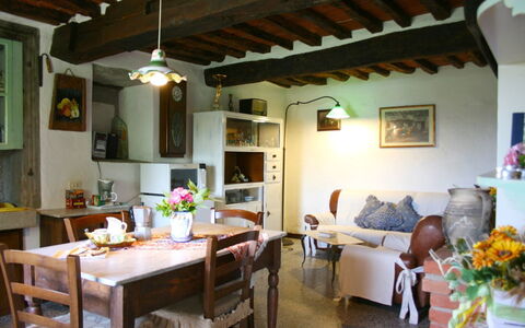 San Eusebio: Propiedad, Habitación, Edificio, Diseño De Interiores, Casa, Mueble, Sala, Techo, Bienes Raíces, Mesa