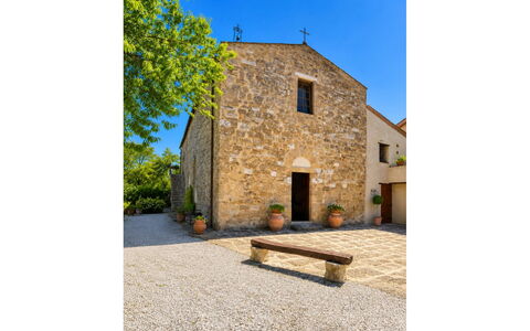 Pieve di Sant Ippolito: Jardín, Cabaña, Casa De Campo, Sombra, Paisajismo, Inmuebles, Yarda, Patio Interior, Pared De Piedra, Hacienda