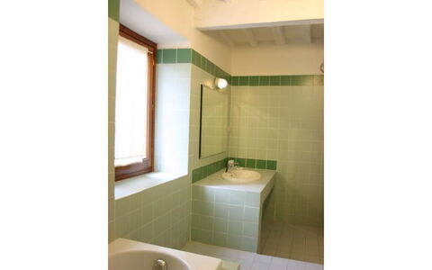 Casa Rossa: Propiedad, Baño, Habitación, Techo, Loseta, Diseño De Interiores, Arreglo De Tubería, Edificio, Arquitectura, Lavabo Del Baño