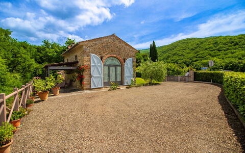 La Casa di Pino: Piscina, Recurso, Jardín, Eco Hotel, Mueble Para Exteriores, Thermae, Fuente De Agua, Sombra, Inmuebles, Paisajismo