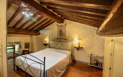 La Casa di Pino: Diseño De Interiores, Piso, Techo, Mueble, Suelo, Habitación, Habitación, Encendiendo, Cama, Lámpara