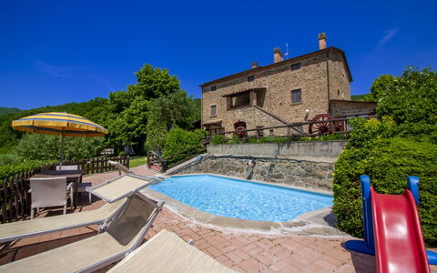 Casale Aiola: Piscina, Recurso, Inmuebles, Hacienda, Villa, Eco Hotel, Fuente De Agua, Paisajismo, Ciudad De Vacaciones, Thermae
