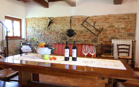 Il Viaggiolo: Habitación, Propiedad, Comedor, Mesa, Diseño De Interiores, Mueble, Casa, Edificio, Madera, Suelo