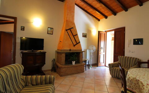 Il Viaggiolo: Habitación, Propiedad, Mueble, Edificio, Diseño De Interiores, Sala, Casa, Techo, Bienes Raíces, Haz