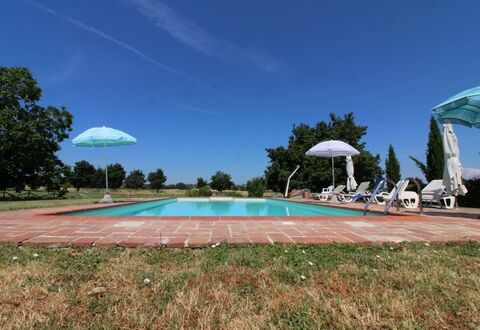 Il Viaggiolo: Cielo, Planta, Piscina, Nube, Árbol, Agua, Edificio, Sombra, Arecales, El Terreno Del Lote