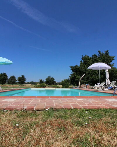 Il Viaggiolo: Cielo, Planta, Piscina, Nube, Árbol, Agua, Edificio, Sombra, Arecales, El Terreno Del Lote
