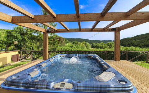 Casale Lorenzo: Árbol, Llanura, El Terreno Del Lote, Césped, Jardín, Inmuebles, Prado, Paisajismo, Yarda, Casa De Campo