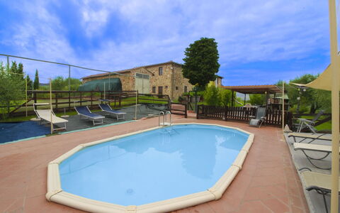 Casa Bella: Piscina, Recurso, Mueble Para Exteriores, Material Compuesto, Sombra, Eco Hotel, Hacienda, Thermae, Villa, Silla