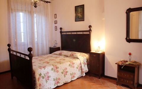 Villa Verniana: Cama, Habitación, Mueble, Habitación, Sábana, Propiedad, Marco De La Cama, Lecho, Suelo, Diseño De Interiores