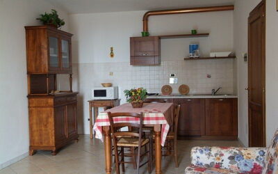 Living room/ kitchen area